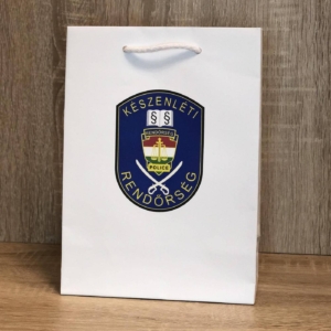 K&eacute;szenl&eacute;ti Rendőrs&eacute;g pap&iacute;rt&aacute;ska